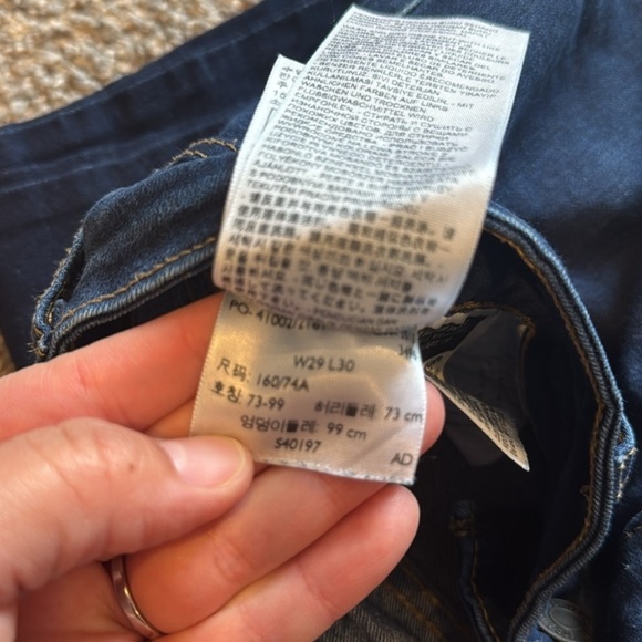 THREE JEAN BUNDLE: Levi’s 711 Skinny Jeans - Picture 9 of 16